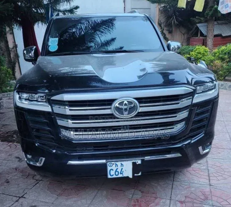 Toyota Land Cruiser 2023 Matt Black