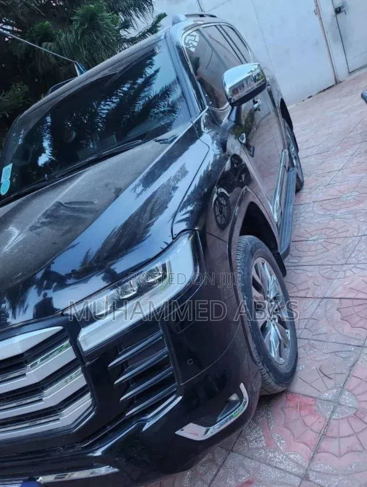 Toyota Land Cruiser 2023 Matt Black