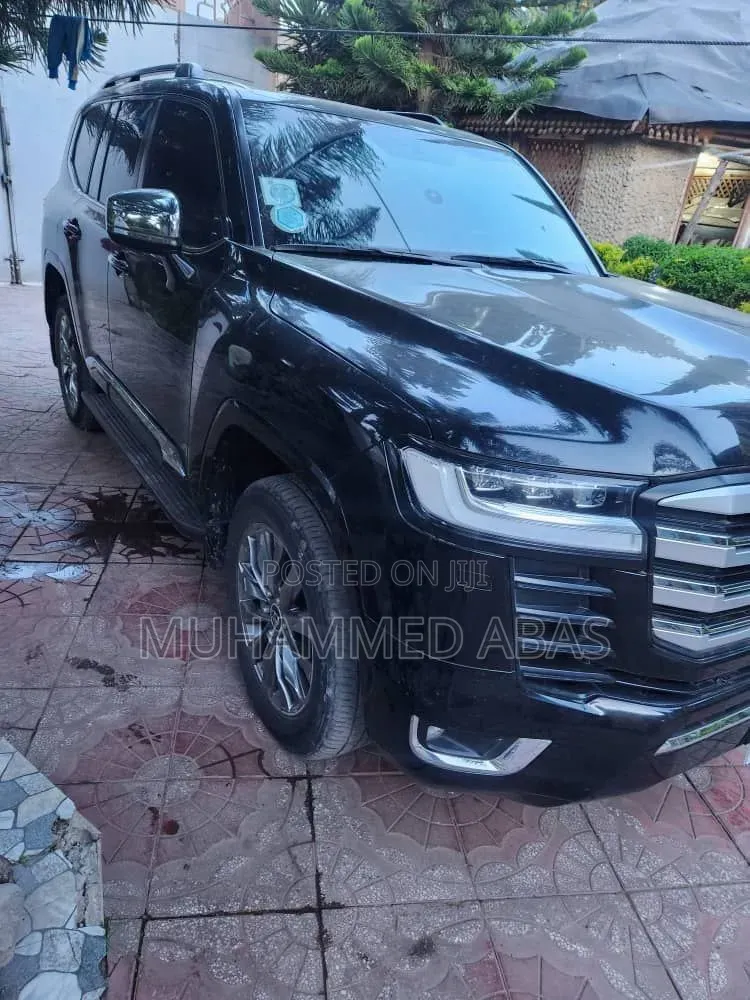 Toyota Land Cruiser 2023 Matt Black