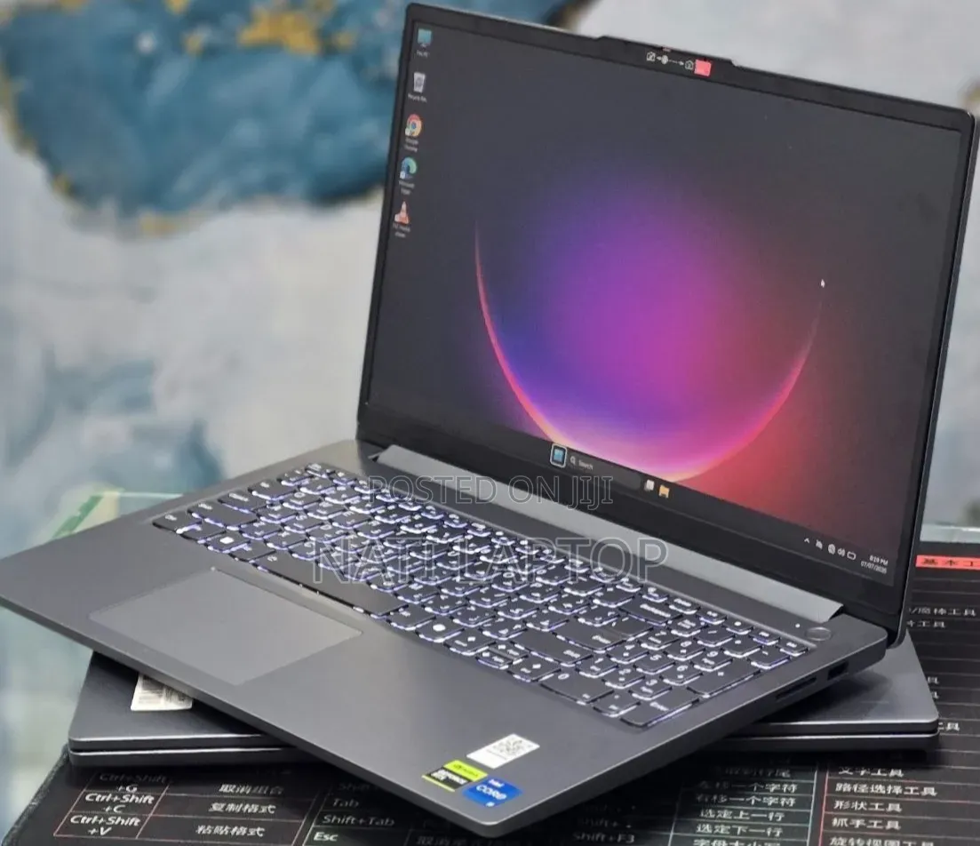 New Laptop Lenovo 12GB Intel Core i5 SSD 512GB