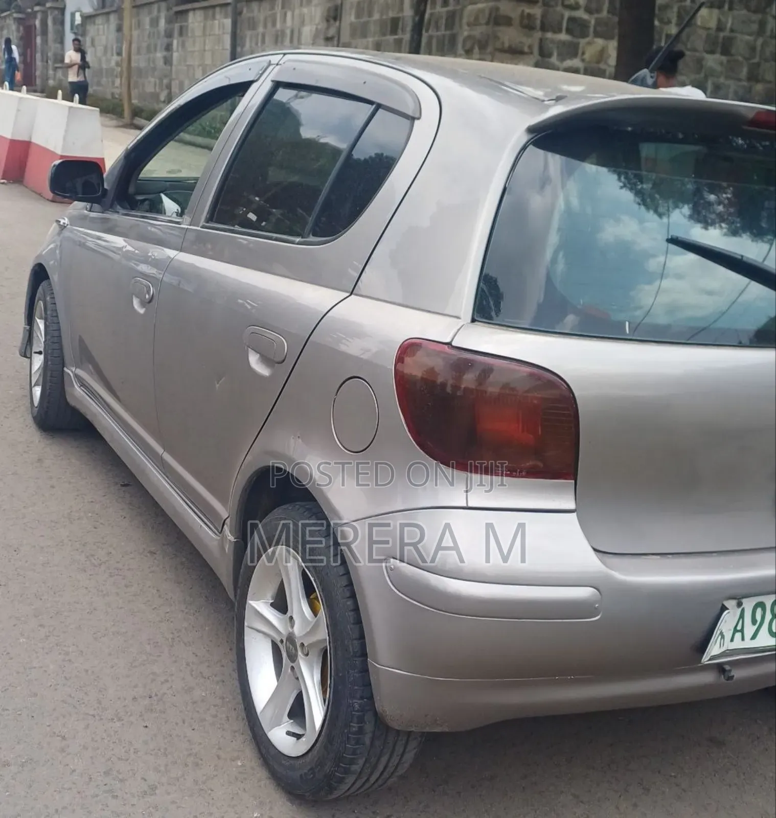 Toyota Vitz 2003 Silver