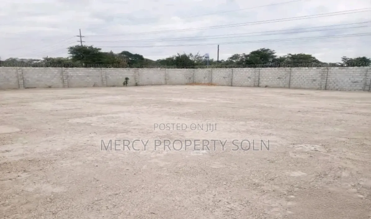 Land for Rent Yerer Jacross Area on Main Asphalt Road