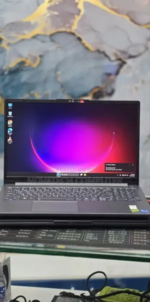 Laptop Lenovo LOQ 15ARP9 12GB Intel Core i5 SSD 512GB
