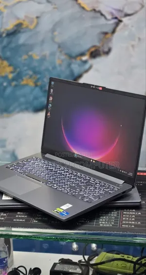 Laptop Lenovo LOQ 15ARP9 12GB Intel Core i5 SSD 512GB