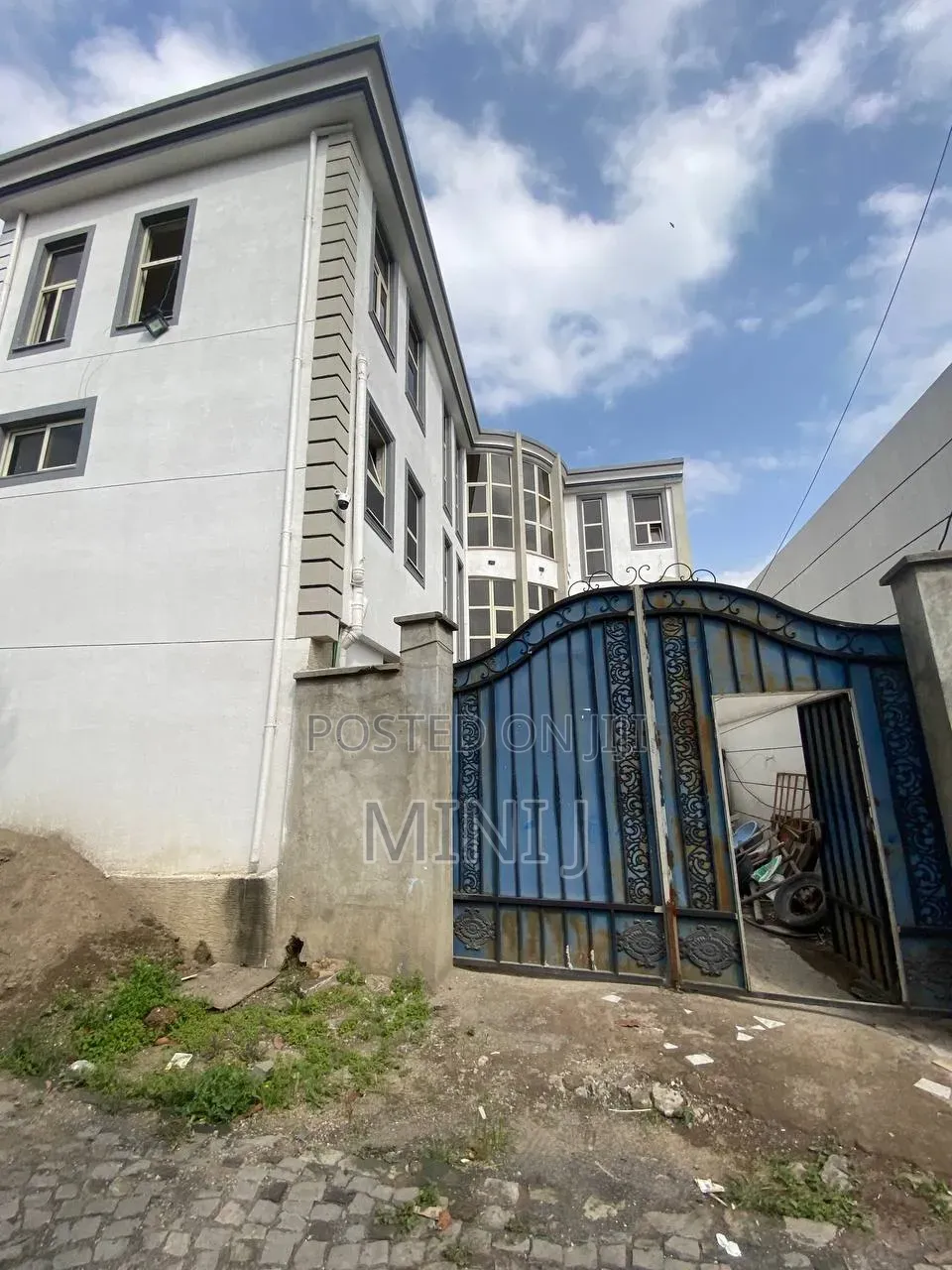 5bdrm House in Nifas Silk-Lafto for sale