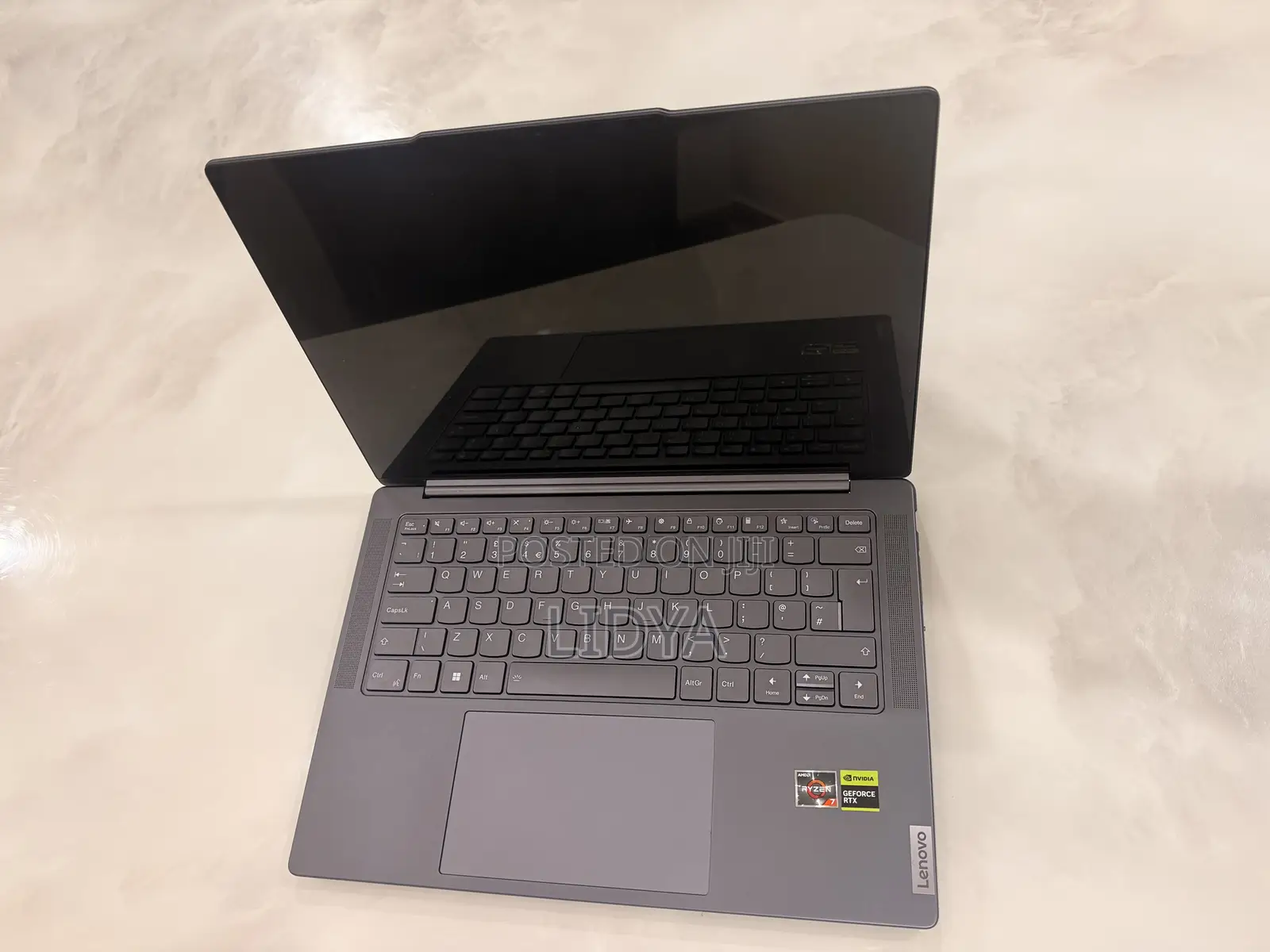 New Laptop Lenovo Yoga 700 32GB AMD Ryzen 7 SSD 1T