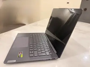New Laptop Lenovo Yoga 700 32GB AMD Ryzen 7 SSD 1T