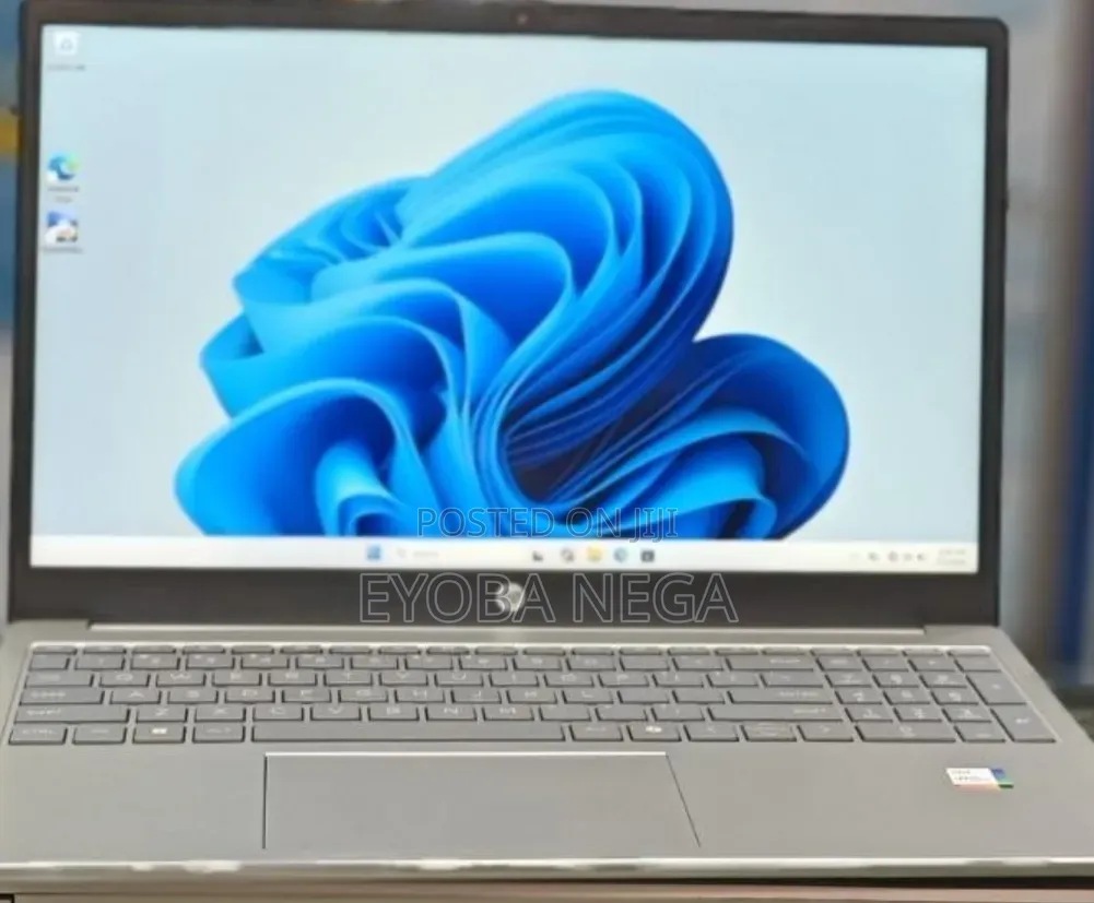 New Laptop HP Stream Notebook 16GB Intel Core i7 SSD 1T