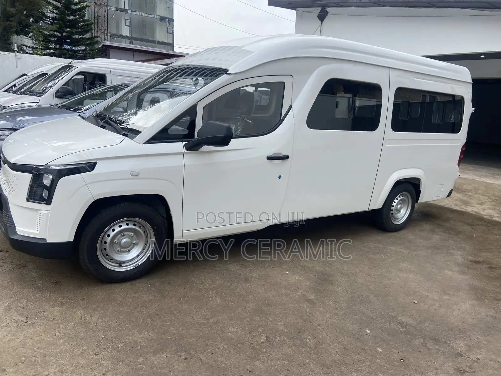 New Bus 2025 White