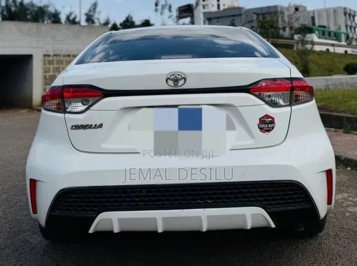 Toyota Corolla 2023 White