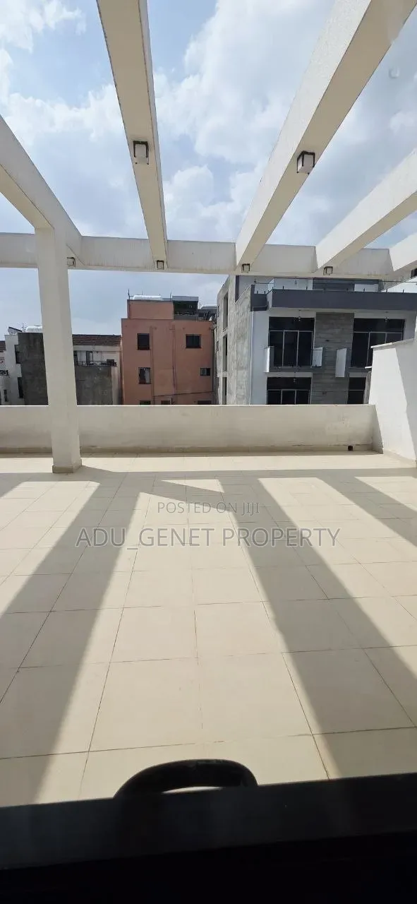 Furnished 6bdrm House in Around Ayat, Yeka for sale