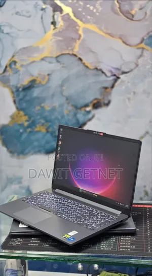 New Laptop Lenovo LOQ 15AHP10 12GB Intel Core i5 SSD 512GB
