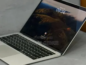 New Laptop Apple MacBook 8GB Intel Core i5 SSD 128GB
