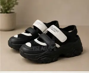 Women Crocs Shoes