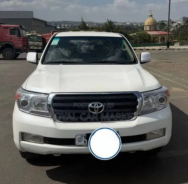 Toyota Land Cruiser 2007 White