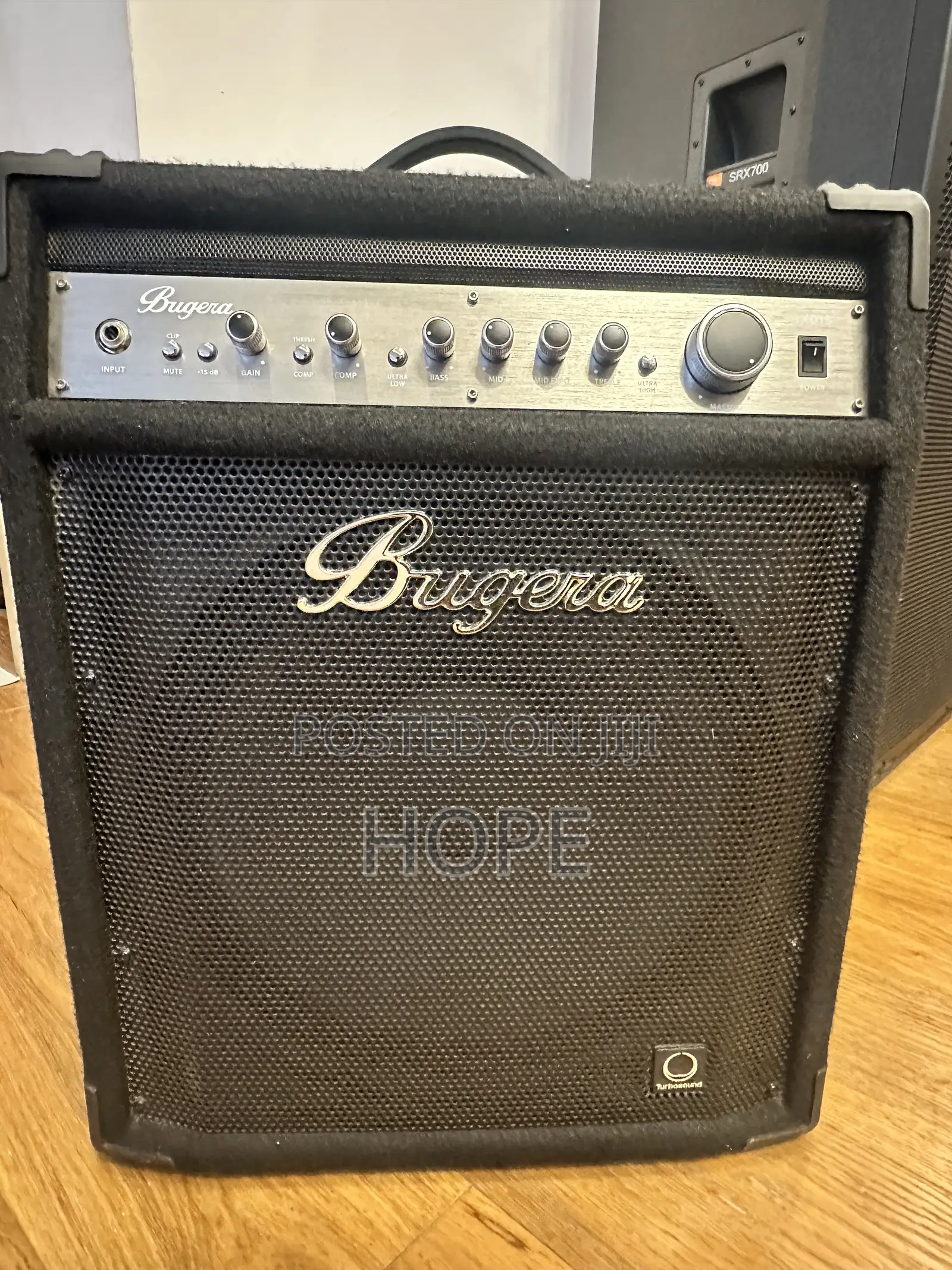 Bugera Ultrabass Bxd15 Professional 1000w Bass Combo Amp (Super Clean)
