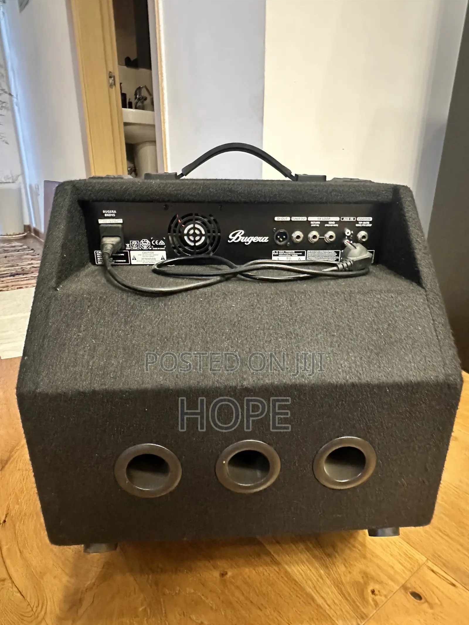 Bugera Ultrabass Bxd15 Professional 1000w Bass Combo Amp (Super Clean)
