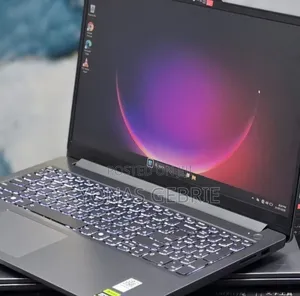 New Laptop Lenovo LOQ 15IRH8 12GB Intel Core i5 SSD 512GB