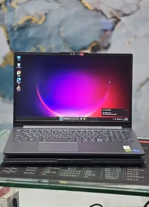 New Laptop Lenovo LOQ 15AHP10 12GB Intel Core i5 SSD 512GB