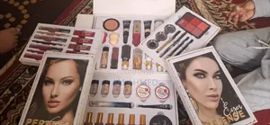 Full Make Up Box