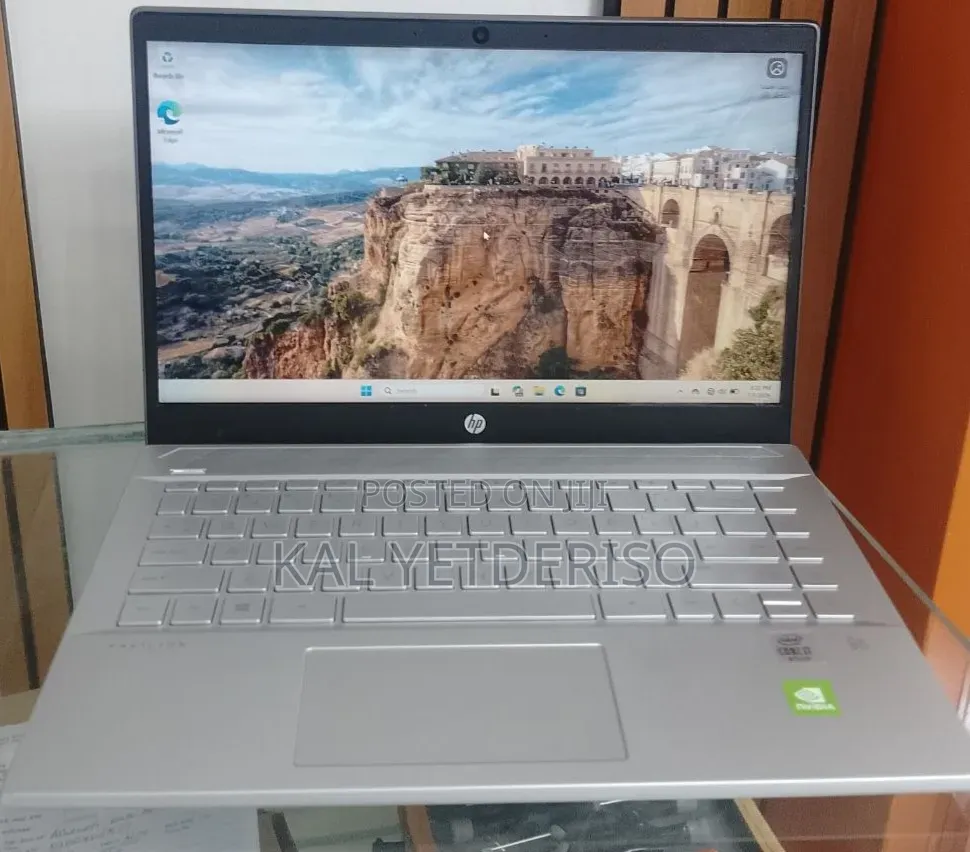 New Laptop HP Pavilion 14 16GB Intel Core i7 SSD 512GB