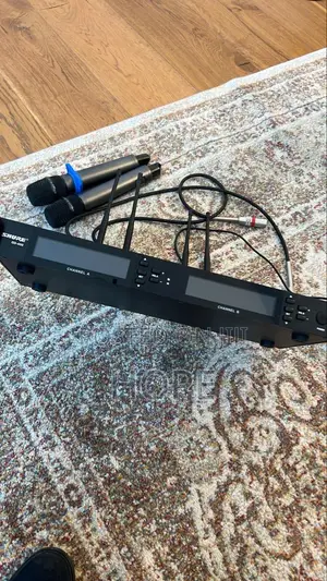  Shure Qd-400 Dual Wireless Microphone System