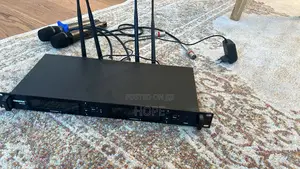  Shure Qd-400 Dual Wireless Microphone System