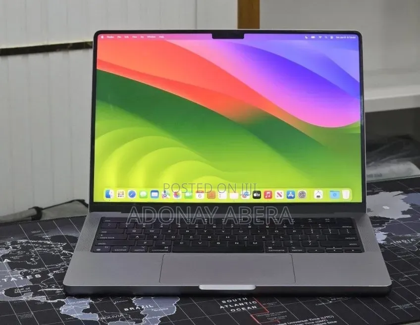 New Laptop Apple MacBook 8GB SSD 512GB