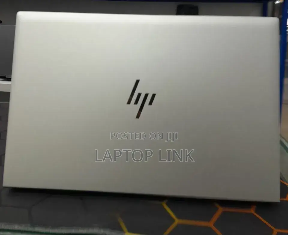 New Laptop HP EliteBook 830 G8 16GB Intel Core i7 SSD 512GB