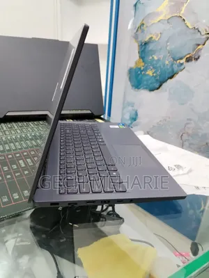 New Laptop Lenovo LOQ 15ARP9 12GB Intel Core i5 SSD 512GB