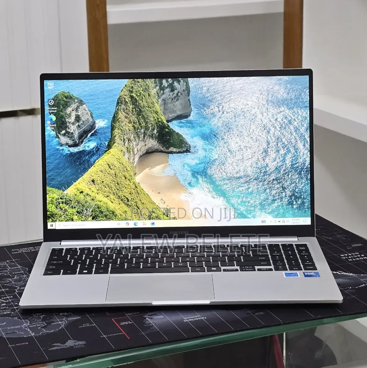 New Laptop Samsung Galaxy Book4 16GB Intel Core 7 SSD 512GB