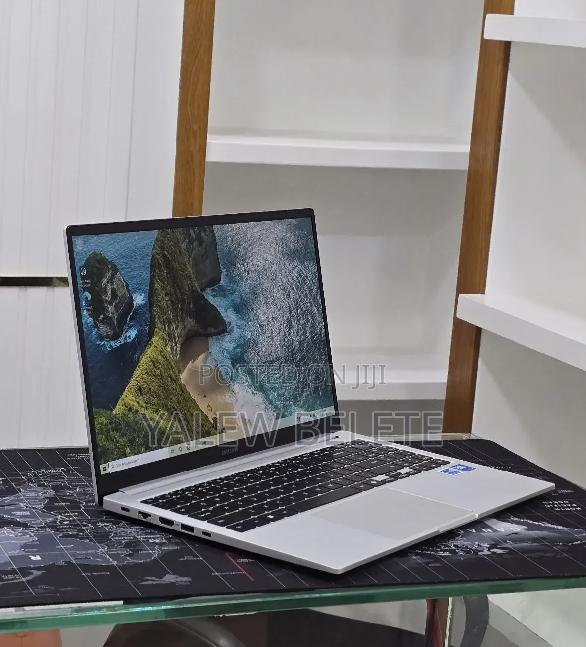 New Laptop Samsung Galaxy Book4 16GB Intel Core 7 SSD 512GB