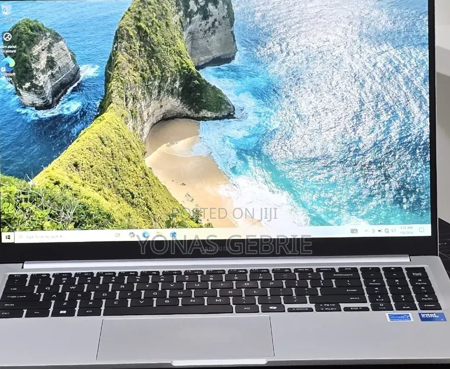 New Laptop Samsung 16GB Intel Core 7 SSD 512GB
