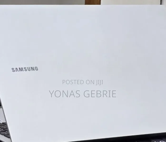 New Laptop Samsung 16GB Intel Core 7 SSD 512GB