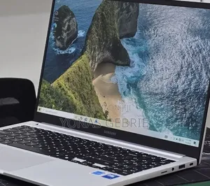 New Laptop Samsung 16GB Intel Core 7 SSD 512GB