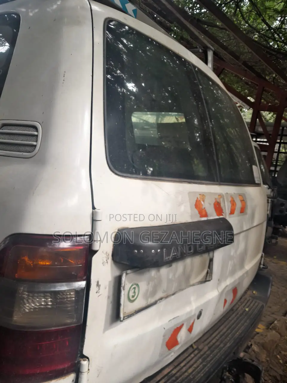 Toyota Land Cruiser HDJ 100 2001 White