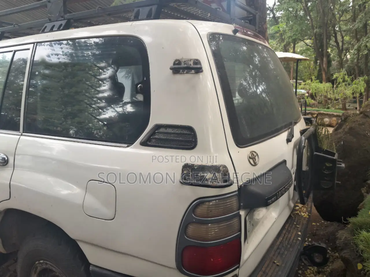 Toyota Land Cruiser HDJ 100 2001 White