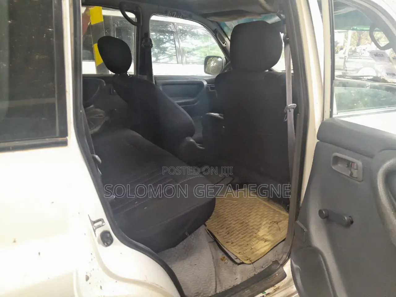 Toyota Land Cruiser HDJ 100 2001 White