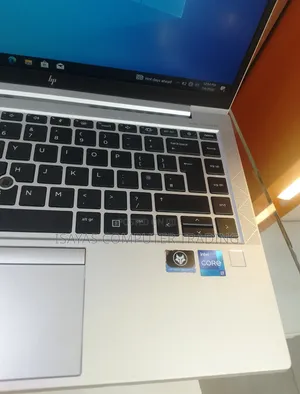 New Laptop HP EliteBook 840 G8 16GB Intel Core i7 SSD 512GB