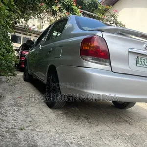 Toyota Platz 2005 Silver