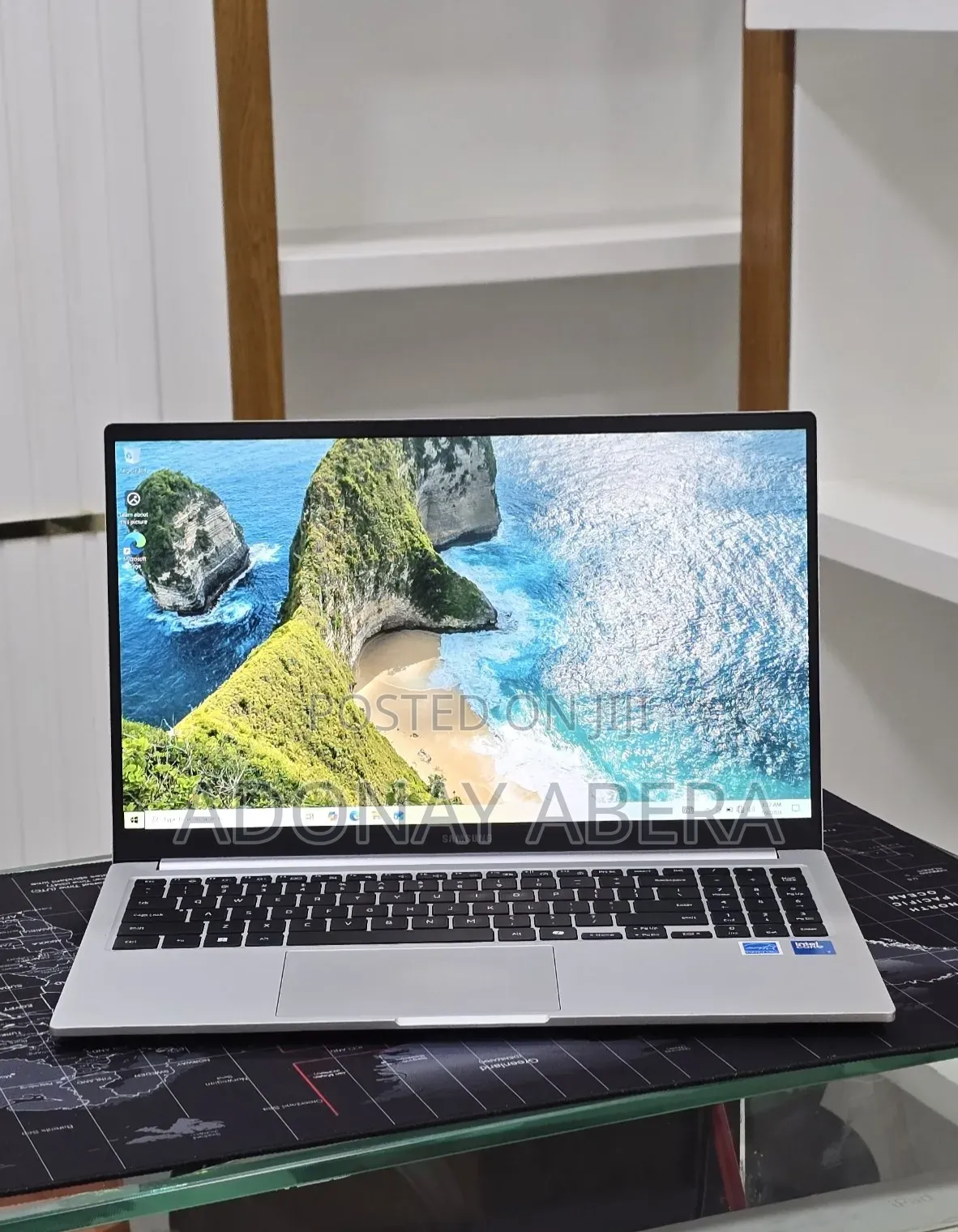 New Laptop Samsung Galaxy Book4 16GB Intel Core 7 SSD 16 GB