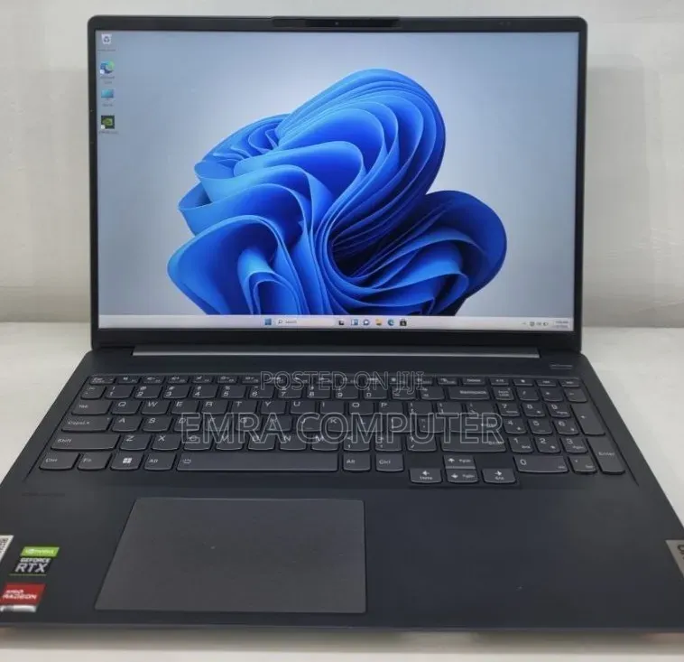 New Laptop Lenovo 16GB AMD Ryzen 7 SSD 512GB