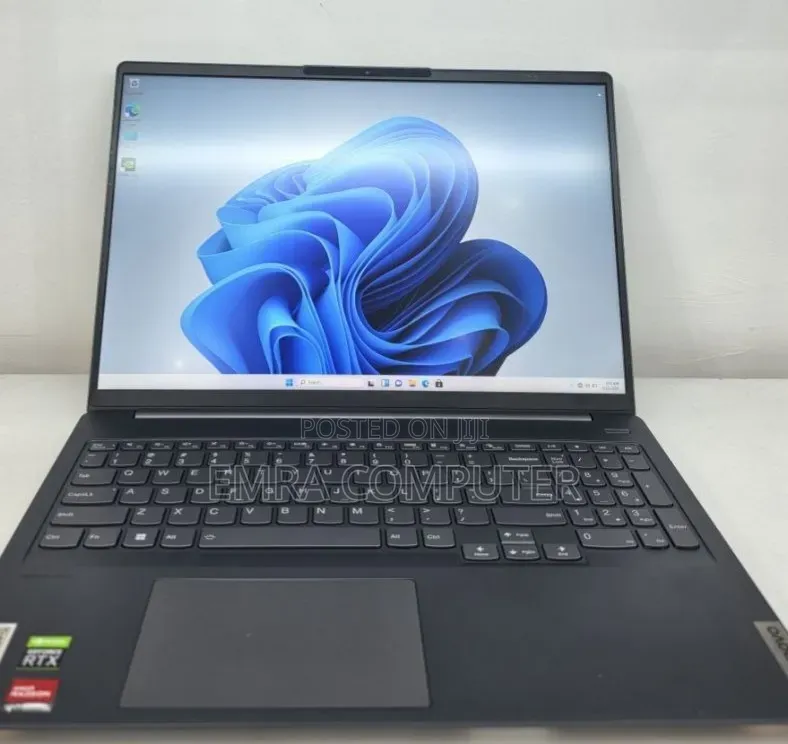 New Laptop Lenovo 16GB AMD Ryzen 7 SSD 512GB