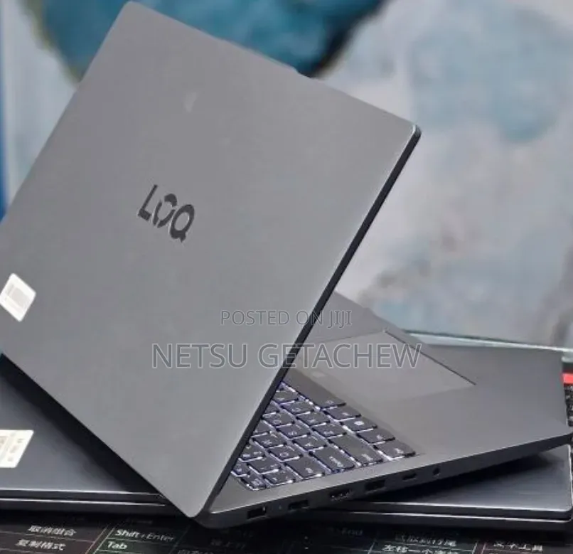 New Laptop Lenovo LOQ 15IRH8 12GB Intel Core i5 SSD 512GB