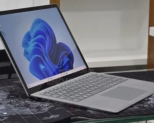 New Laptop Microsoft Surface Laptop 4 16GB Intel Core i5 SSD 512GB