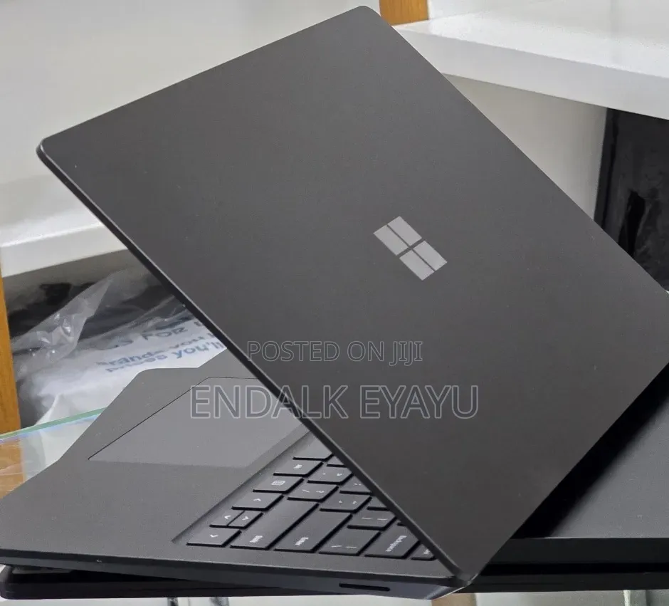 New Laptop Microsoft Surface Laptop 5 16GB Intel Core i7 SSD 512GB