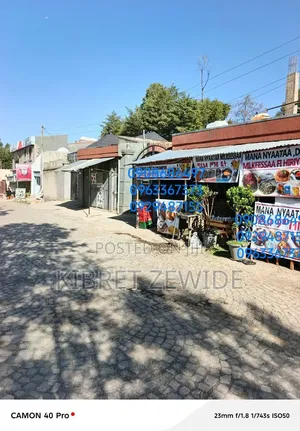 8bdrm House in Kibert Zewdie, Yeka for sale