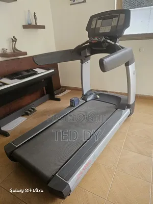 Life Fitness Treadmill