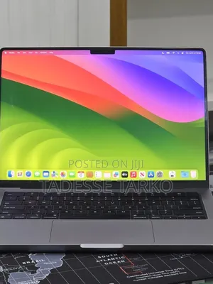 New Laptop Apple MacBook Pro 2023 M3 8GB Apple M3 Pro SSD 512GB