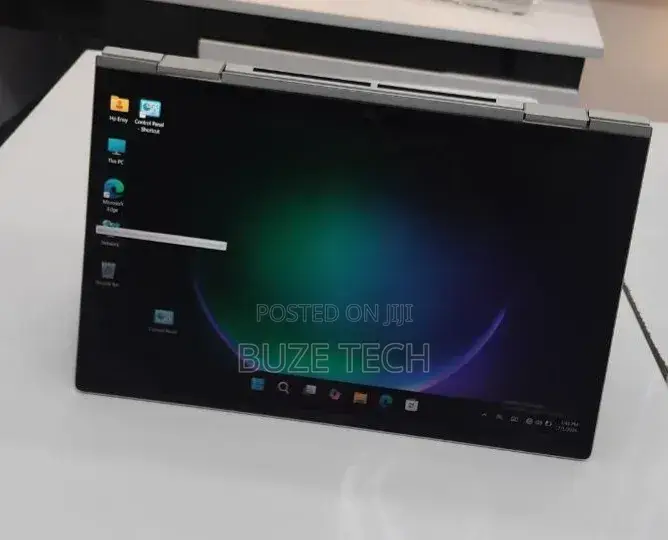 New Laptop HP Envy x360 8GB Intel Core i7 SSD 512GB